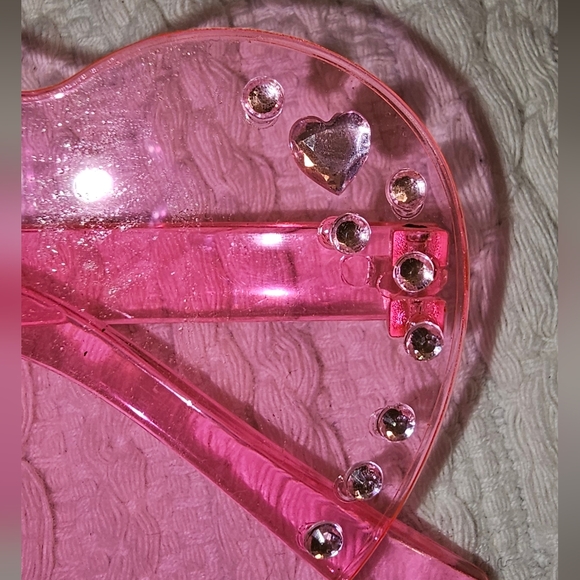 7 Ct. Pink Heart-Shaped Party Glasses - Picture 4 of 7